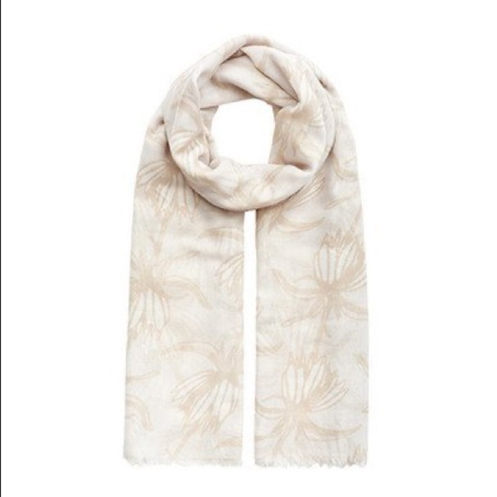 NEW India Hicks Crown Imperial Scarf